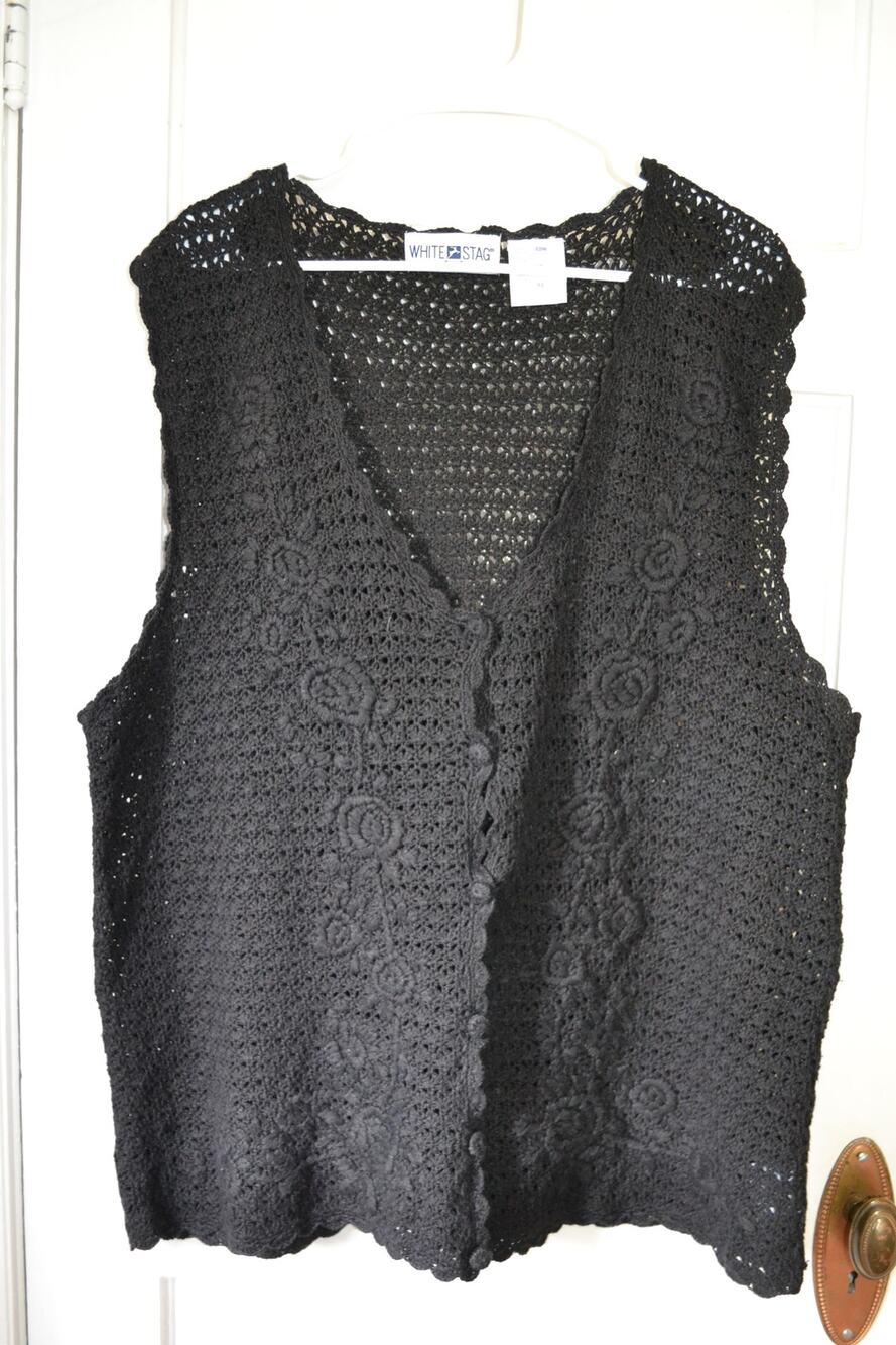 White Stag Plus Size Floral Crochet Vest Size 22 Whimsygoth Goth Phoebe Buffay